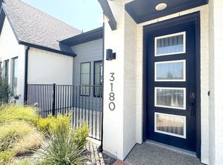 3200 N Collins St, Arlington, TX 76005