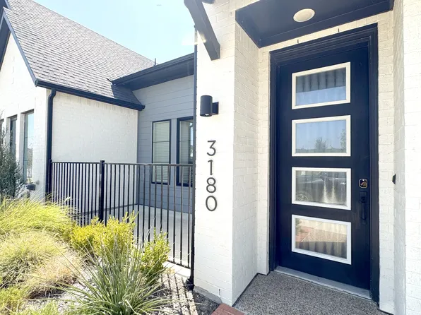 3200 N Collins St, Arlington, TX 76005
