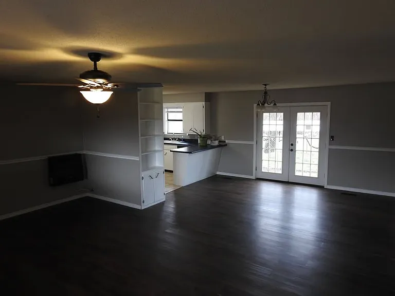 3411 E Heritage Pkwy — Photo 2