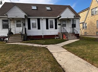 824 Muirfield Ave, Waukegan, IL 60085