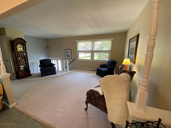2nd image of 15020 Glencrest Dr