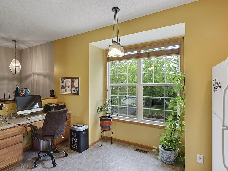 15544 Lilac Dr — Photo 24