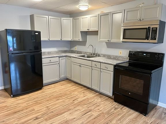 4th image of 372 Washington Ave #10