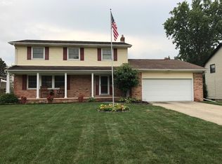 5540 Old Franklin Rd, Grand Blanc, MI 48439