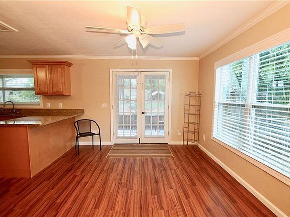 5th image of 1593 Esterbrook Ln