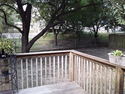 5th image of 2510 Meadow Ln