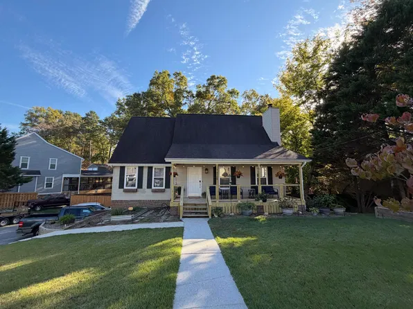 2108 Port Royal Dr, Soddy Daisy, TN 37379