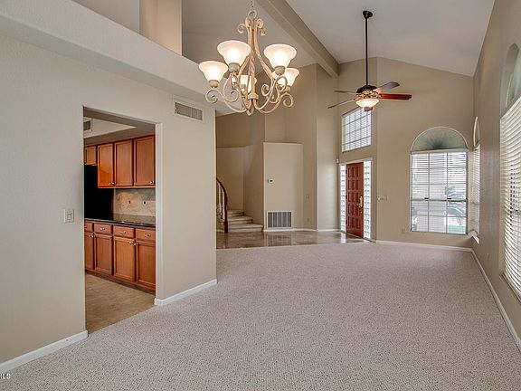 4th image of 3823 E Briarwood Ter