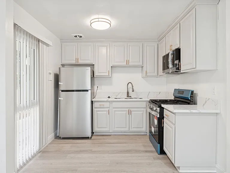 337 S Rexford Dr #1 — Photo 1