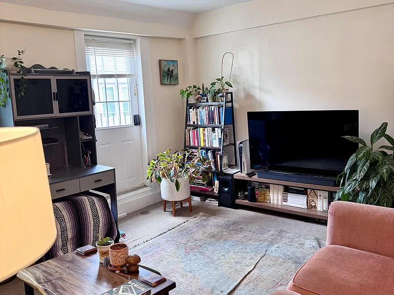 122 Gore St — Photo 8