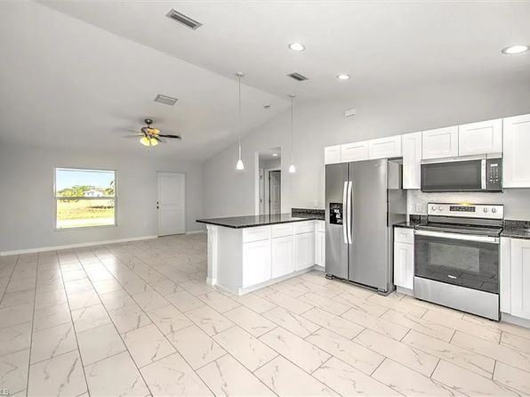 9004 Meadow Ct, Labelle, FL 33935