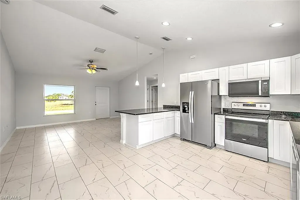 Building Photo - 9004 Meadow Ct