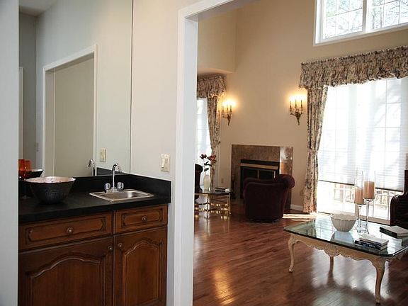Prestigious Cobblefield Community