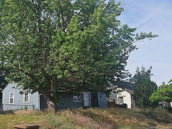3rd image of 1630 E Broad Ave