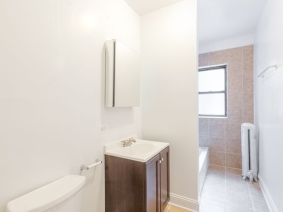 4th image of 1650 W 80th St #Af1650-1