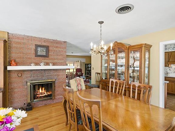 5th image of 1810 Pepperidge Dr