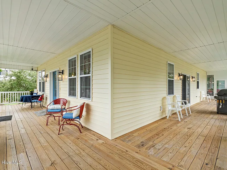 497 Church St — Photo 4