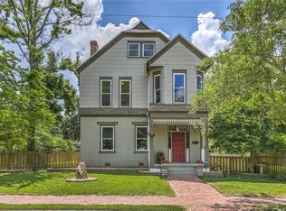 327 E 12th St, Alton, IL 62002