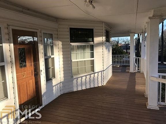 5th image of 273 Walnut St
