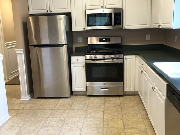 5th image of 4031 Heatherwood Ct