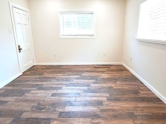 5th image of 835 W Beach Ave #193