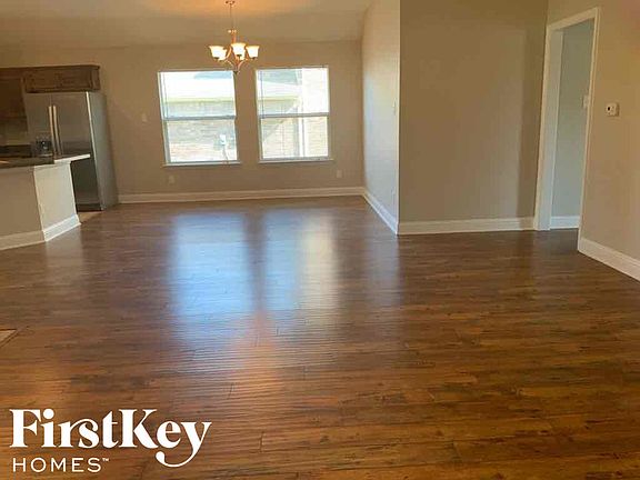 3rd image of 618 Hearthstone Dr