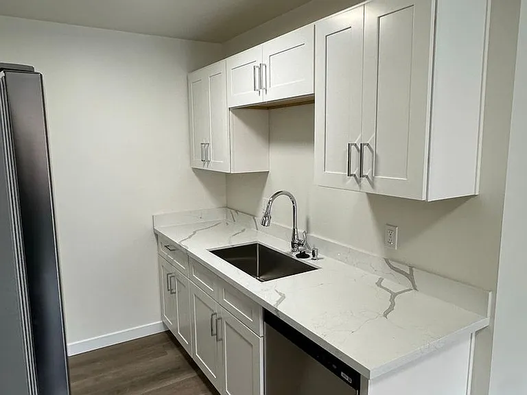 Golden Inca Apartments | Where Comfort Meets Style — Photo 17