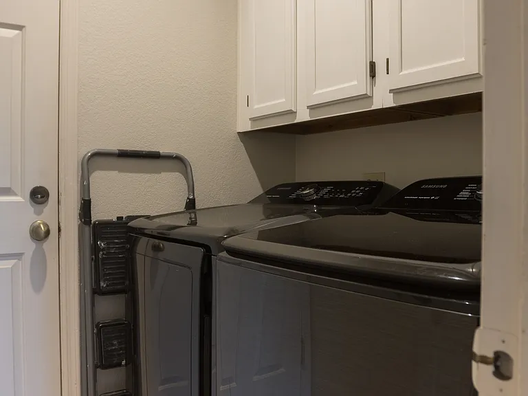 7921 E Joshua Tree Ln — Photo 29