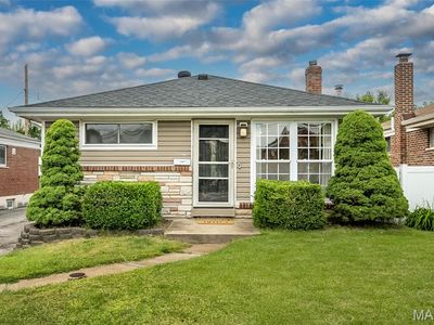 9327 Mackenzie Rd, Saint Louis, MO, 63123