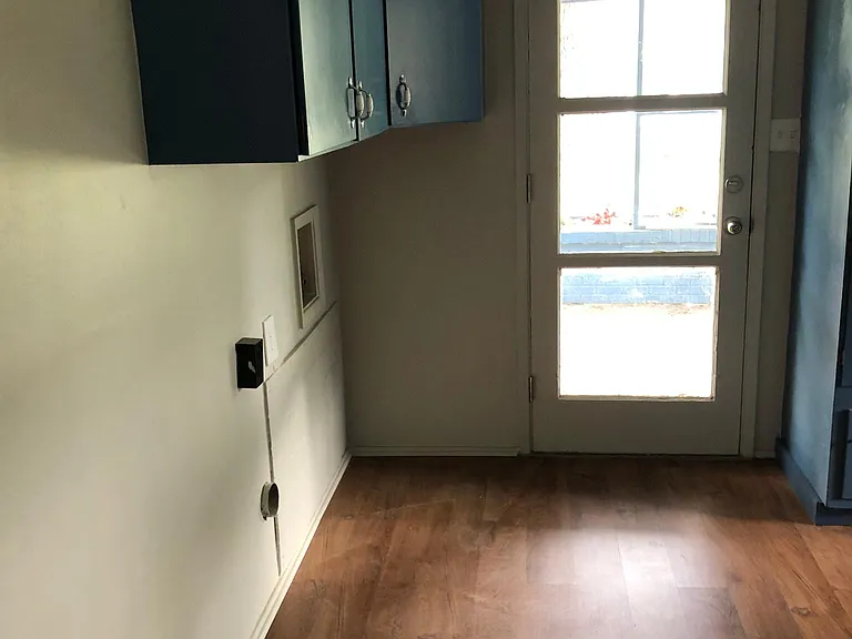 KITCHEN BREAKFAST NOOK