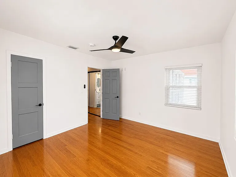 3815 W North B St — Photo 16