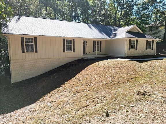 4th image of 610 Pine Grove Rd
