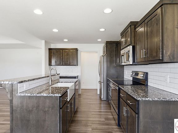 3rd image of 4583 W Minota St