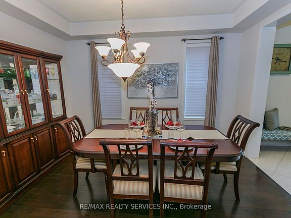 3rd image of 50 Gibbs Rd