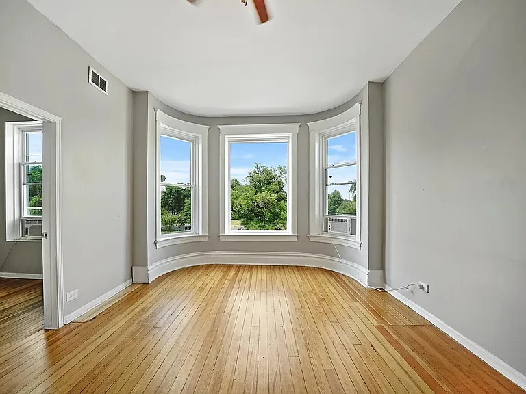 3131 W Augusta Blvd #1F — Photo 3