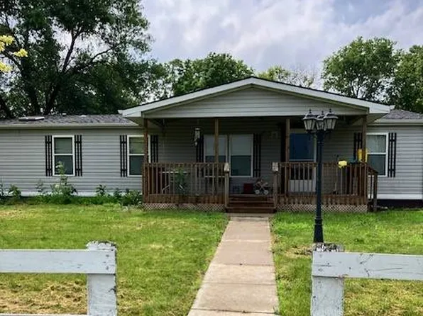 401 W 6th St, Saint Helena, NE 68774