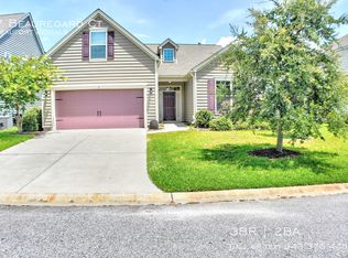 7 Beauregard Ct, Beaufort, SC 29902