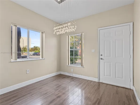 9 E 4th St APT 102, Hialeah, FL 33010