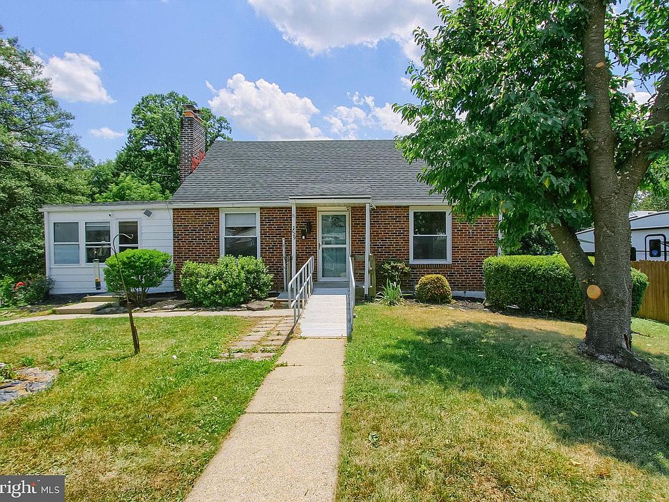 1st image of 2029 Clarendon St