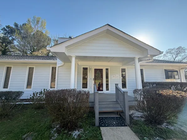 711 Rockbridge Rd NW, Lilburn, GA 30047