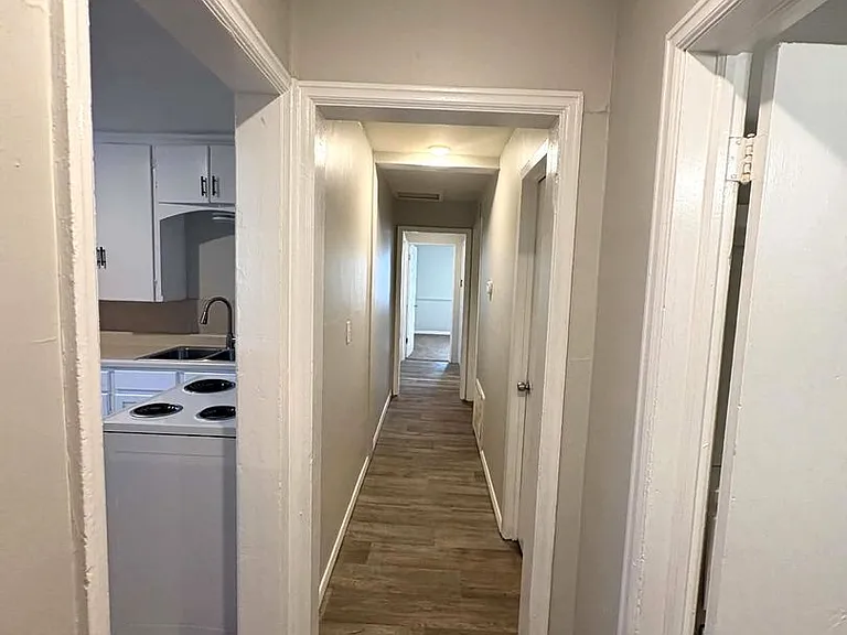 1615 N Holyoke St — Photo 2