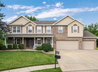 2608 Lauren Lake Dr, Shiloh, IL 62221