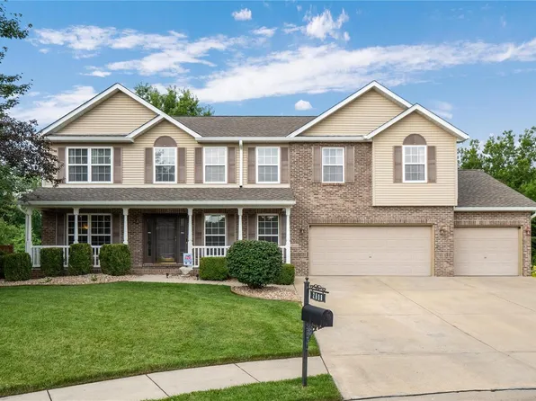 2608 Lauren Lake Dr, Shiloh, IL 62221