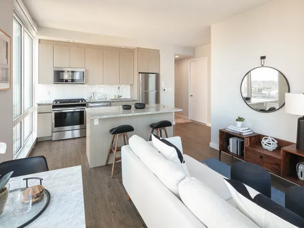 22-44 Jackson Avenue image 7 of 33