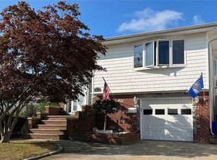 147 Verona Pkwy, Lindenhurst, NY 11757