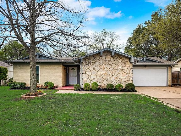 2nd image of 809 N Ector Dr