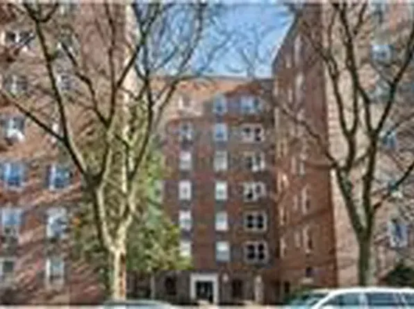 3955 51st St APT 5C, Queens, NY 11377