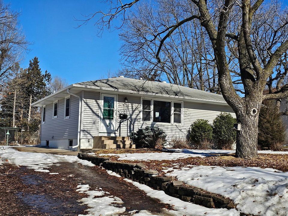 1st image of 513 54th Ave NE