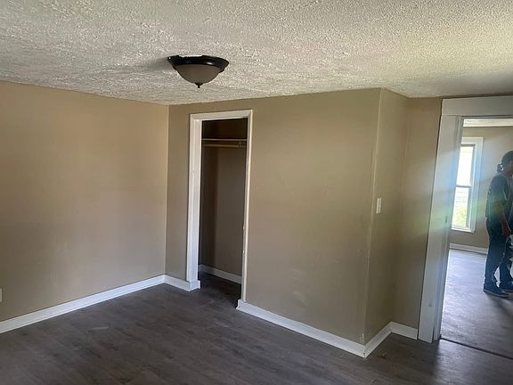 2nd image of 2208 Chicago Ave