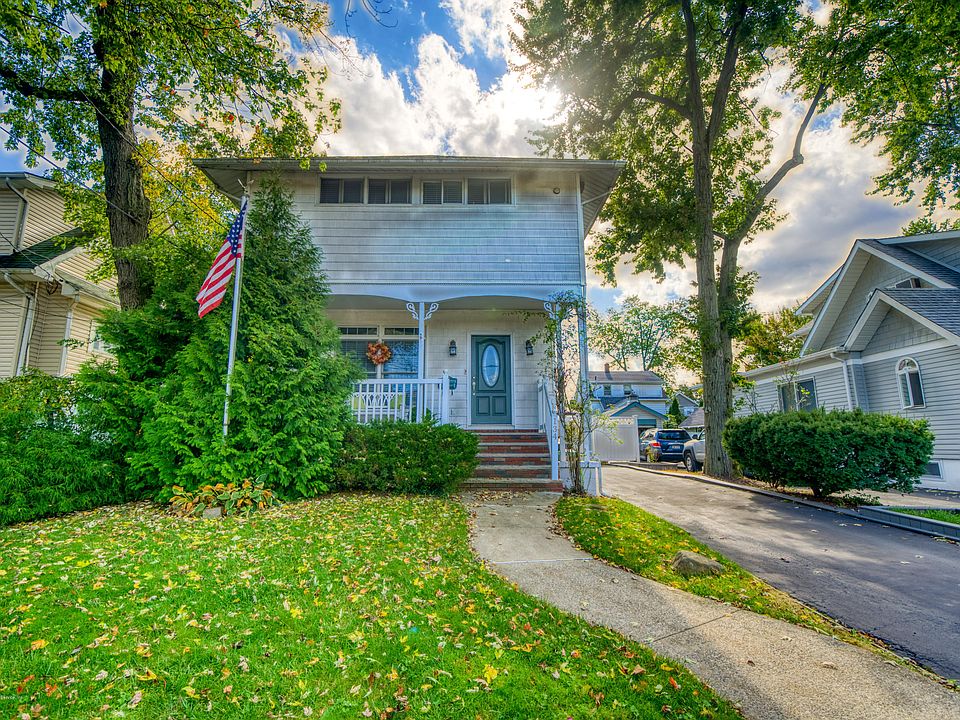 1st image of 134 W Cedarview Ave